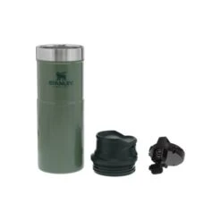 Stanley - Trigger-Action Travel Mug 0,47L -Nordis Camping Butik Stanley 46 0131 Trigger Action Travel Mug 0.47L hammertone green 04.w610.h610.fill