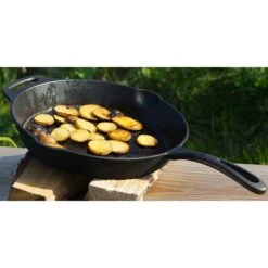 Petromax - Fire Skillet Fp20 Stegepande Med Langt Håndtag 20 Cm 13 Petromax - Fire Skillet Fp20 Stegepande Med Langt Håndtag 20 Cm -Nordis Camping Butik petromax pmfp30 t fire skillet fp30 with handle 04.w610.h610.fill 1