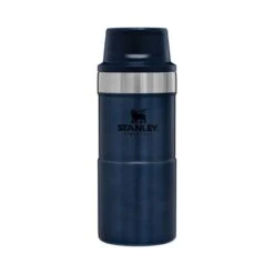 Stanley - Trigger-Action Travel Mug 0,35L -Nordis Camping Butik stanley 46 013009 trigger action travel mug 01.w610.h610.fill
